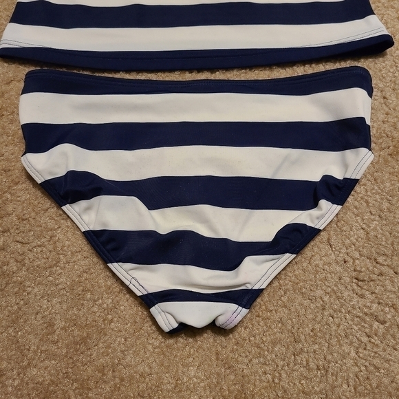 𝅺lot Land's End Girl's Striped Tankini and Rashguard, size 12 - Picture 7 of 16